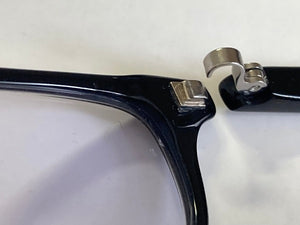 埋め込み式の逆Rヒンジの修理